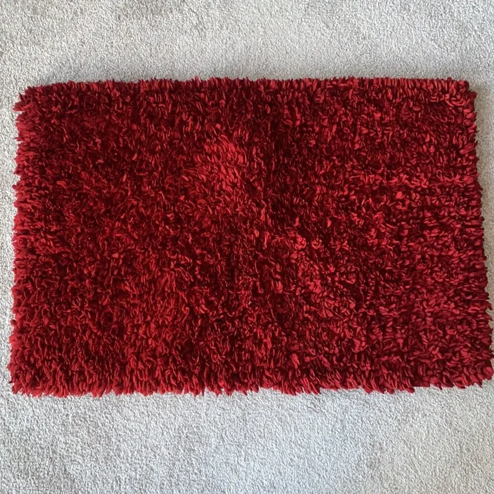 Red Tufted Bath Mat!